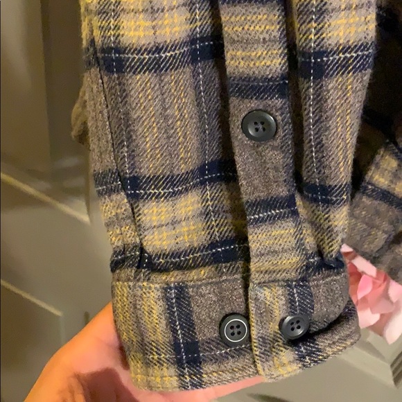 Flannel - Picture 4 of 4